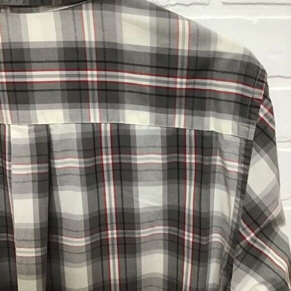 CHAPS men plaid button down shirt 100% lightweight cotton white grey red medium - Picture 2 of 10